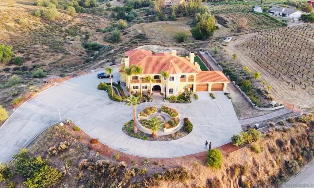 34083 Vino Way