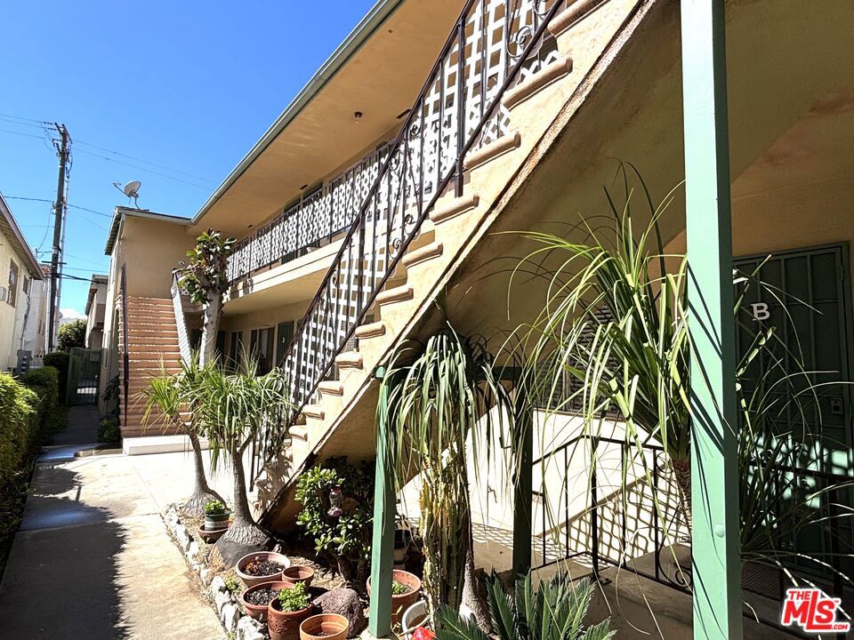 Properties 3 1310 10th Street