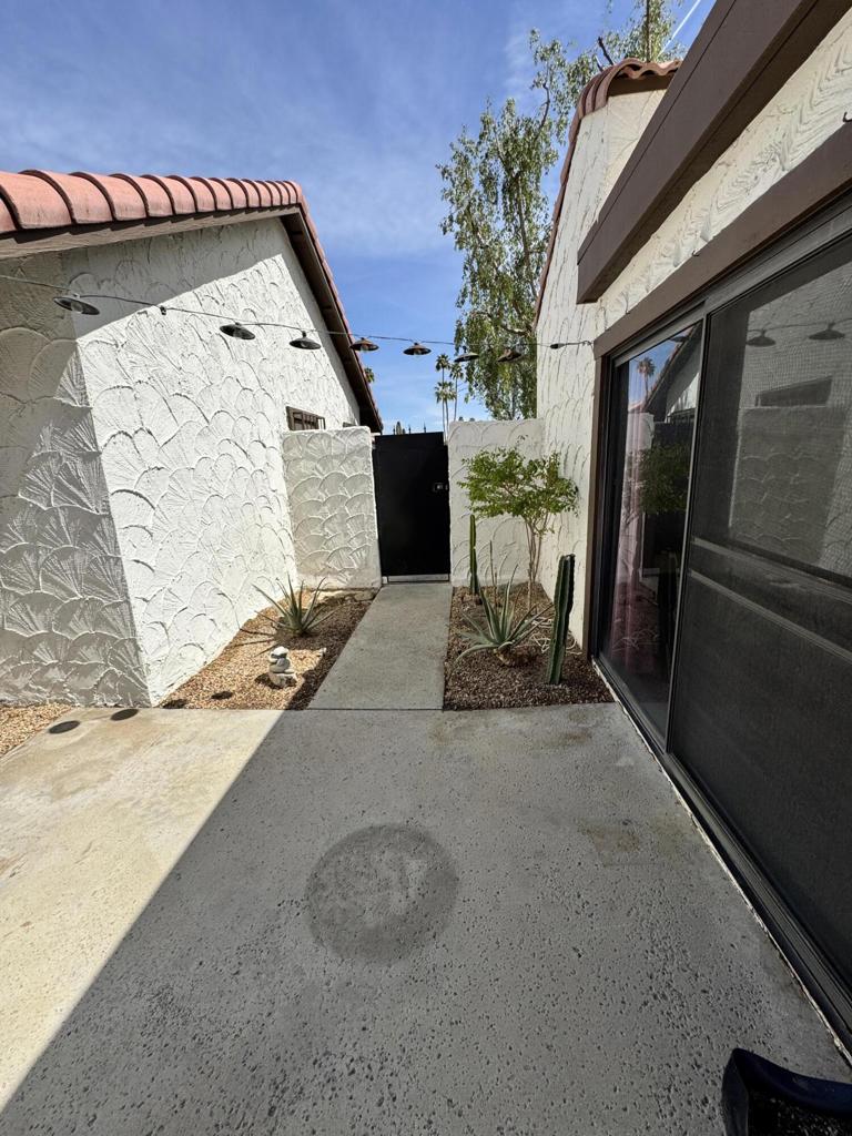 2255 E Miramonte Circle D