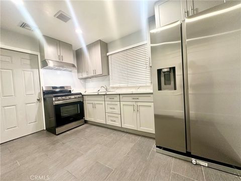 Photo of 15746 1/2 Magnolia Boulevard #JADU, Encino, CA 91436 (MLS # BB26114273)
