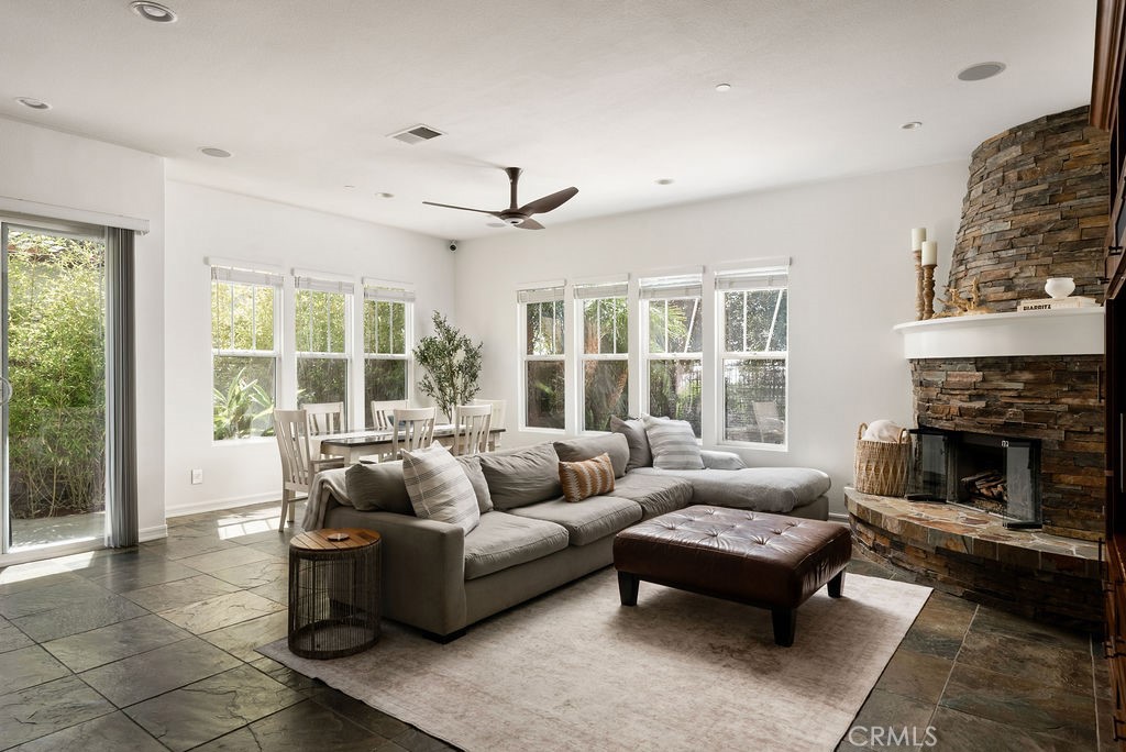 2602 Canto Rompeolas