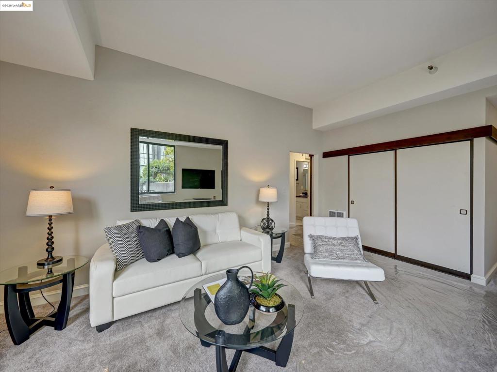 1 Daniel Burnham Ct 101