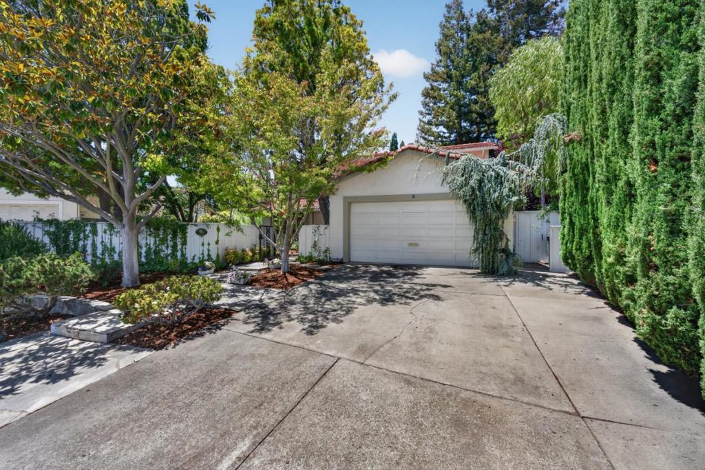 1663 Finch Way