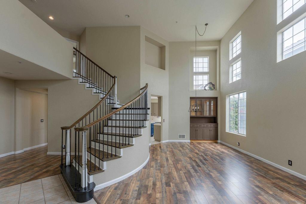 1910 Burgundy Way