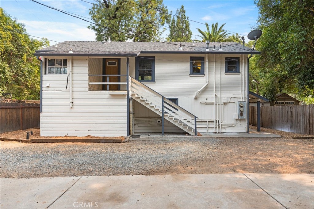 272 E 4th E.  Avenue