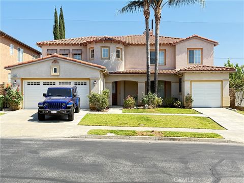 Photo of 10354 Sandlewood Ln, Porter Ranch, CA 91326 (MLS # SR26067018)