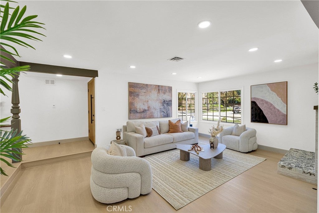 1209 N Puente Street