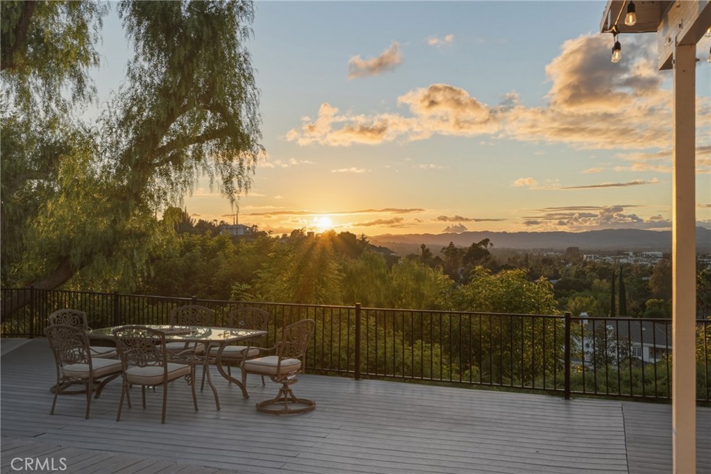 Encino, California, 91316, United States, 3 Bedrooms Bedrooms, ,3 BathroomsBathrooms,Residential,Active,2043429