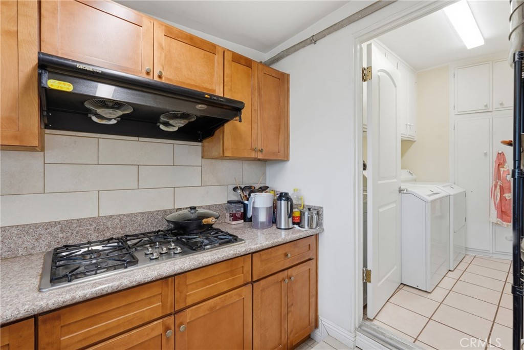 Encino, California, 91316, United States, 3 Bedrooms Bedrooms, ,3 BathroomsBathrooms,Residential,Active,2043429