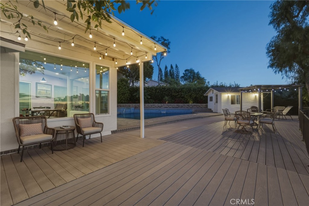 Encino, California, 91316, United States, 3 Bedrooms Bedrooms, ,3 BathroomsBathrooms,Residential,Active,2043429