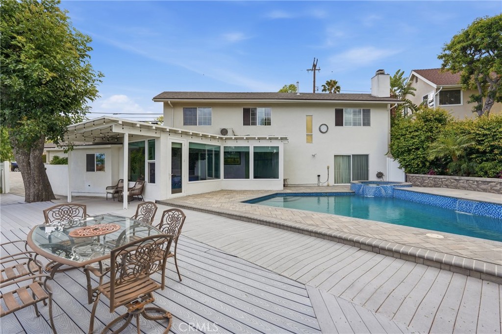 Encino, California, 91316, United States, 3 Bedrooms Bedrooms, ,3 BathroomsBathrooms,Residential,Active,2043429