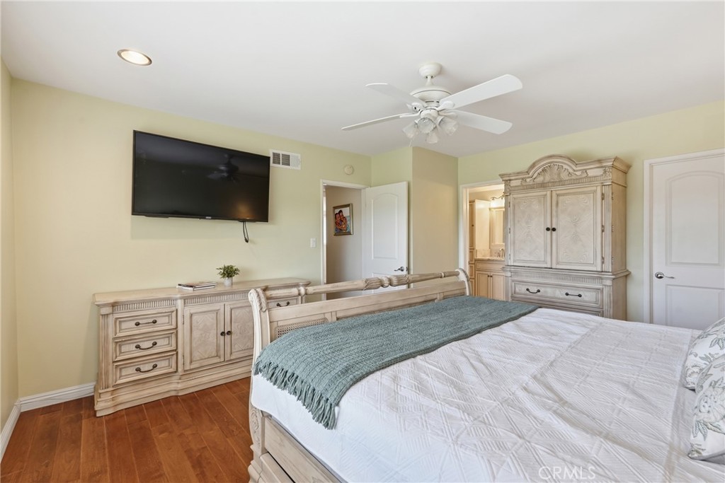 Encino, California, 91316, United States, 3 Bedrooms Bedrooms, ,3 BathroomsBathrooms,Residential,Active,2043429