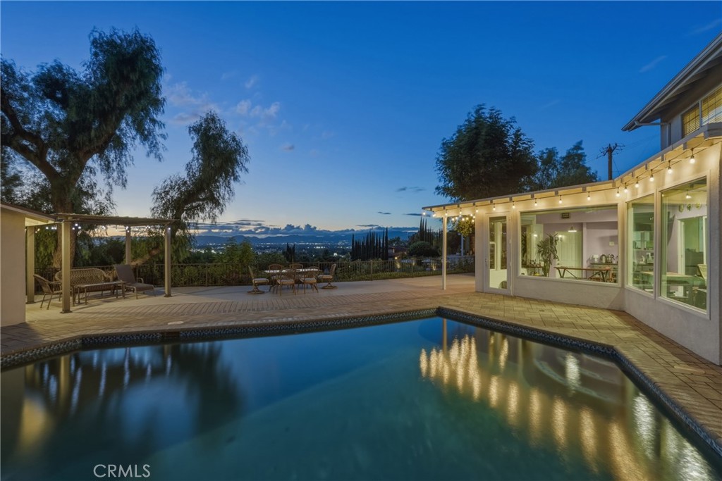 Encino, California, 91316, United States, 3 Bedrooms Bedrooms, ,3 BathroomsBathrooms,Residential,Active,2043429