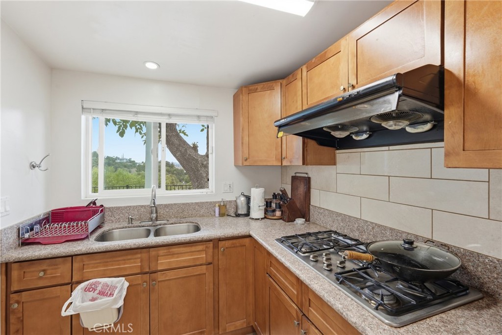 Encino, California, 91316, United States, 3 Bedrooms Bedrooms, ,3 BathroomsBathrooms,Residential,Active,2043429