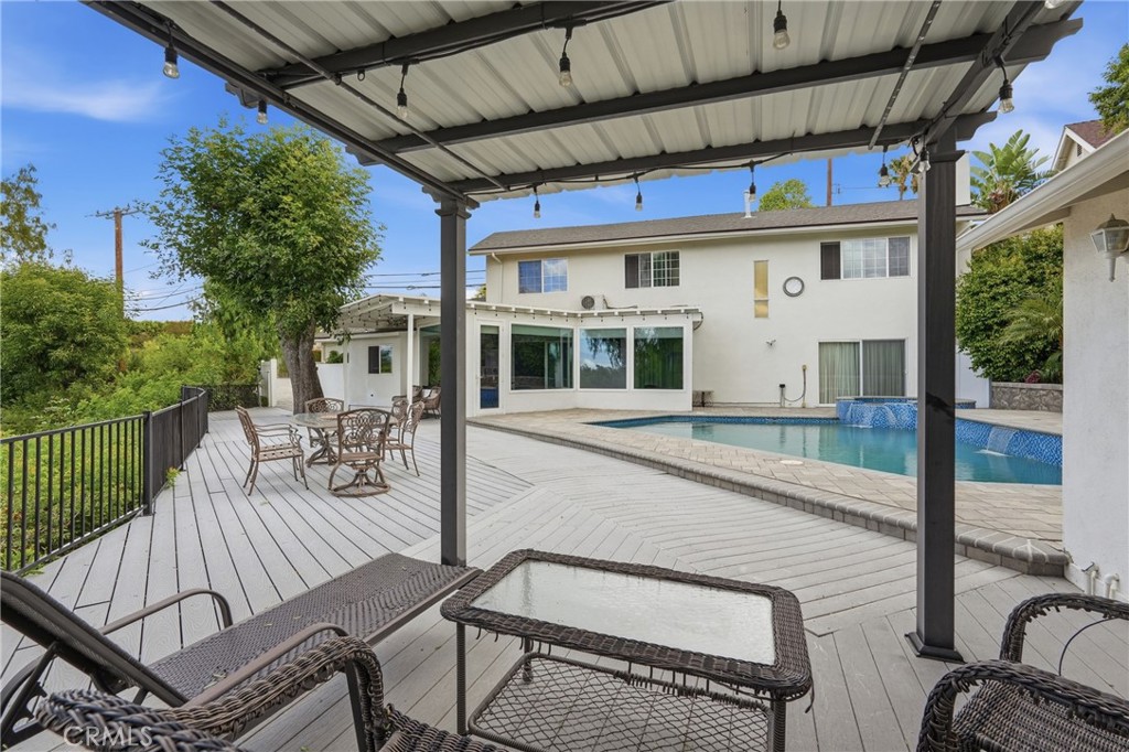 Encino, California, 91316, United States, 3 Bedrooms Bedrooms, ,3 BathroomsBathrooms,Residential,Active,2043429