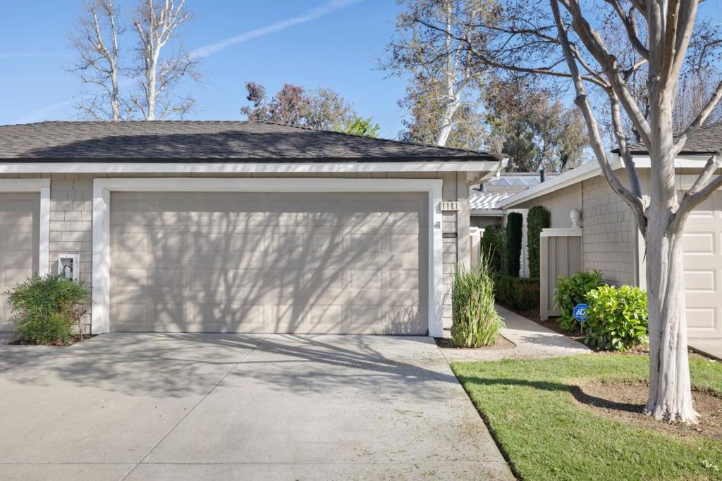 1141 Holly Oak Circle