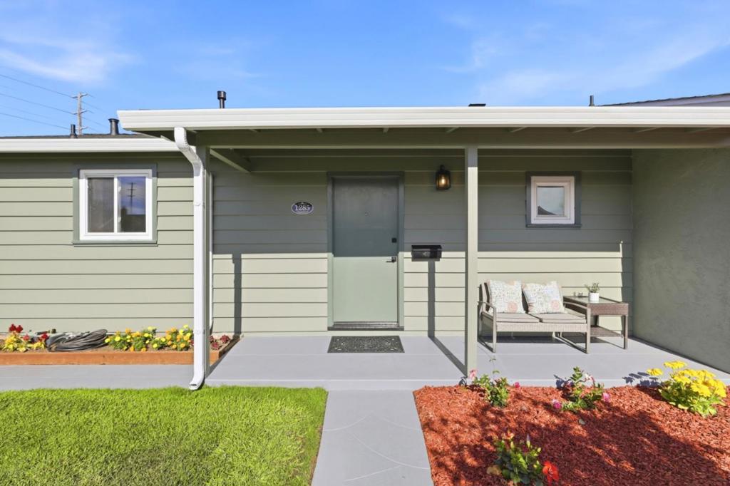 1285 Chapel Drive