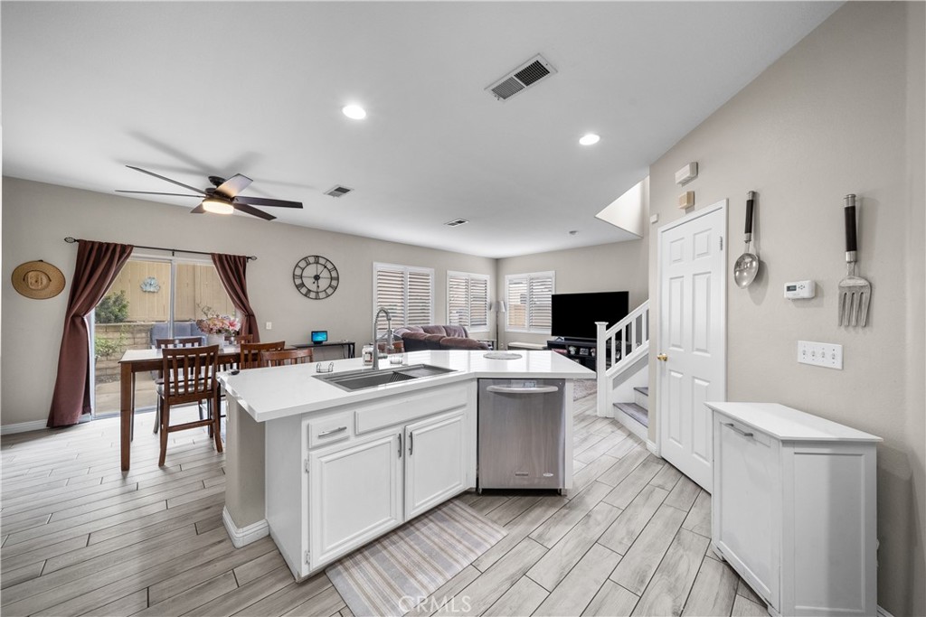 1506 Los Santos Court