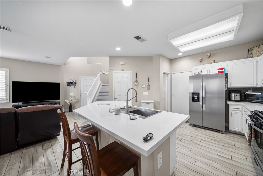 1506 Los Santos Court