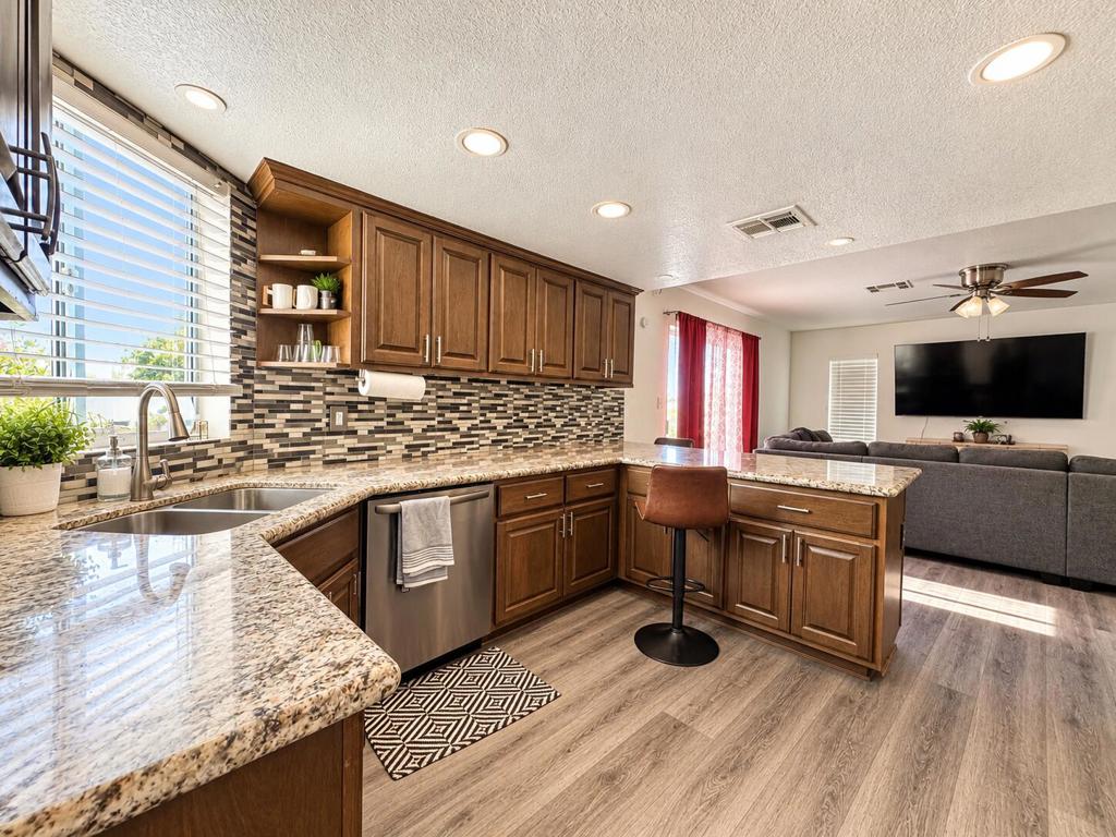 720 Oleander Lane