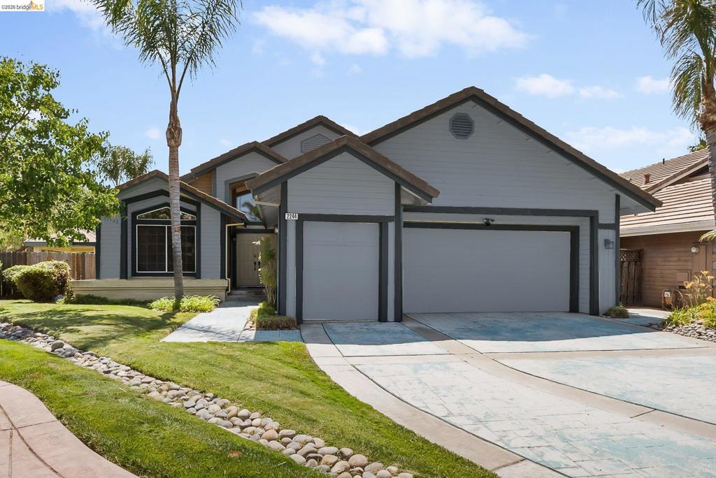 2244 Colonial Ct