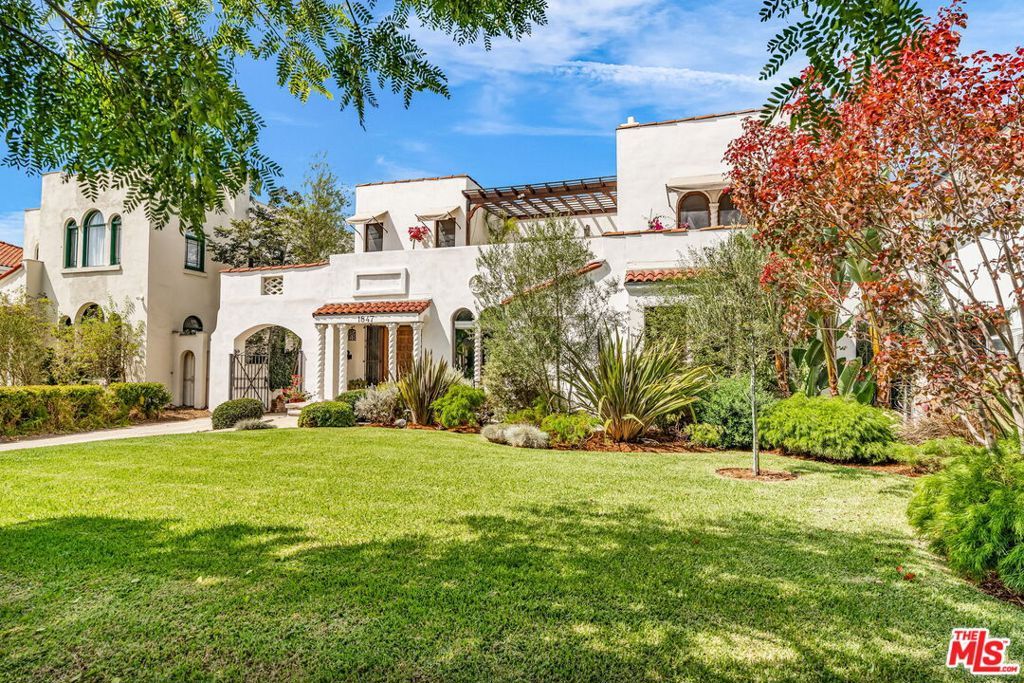 Photo of 1847 Virginia Road, Los Angeles, CA 90019 (MLS # 25600631)