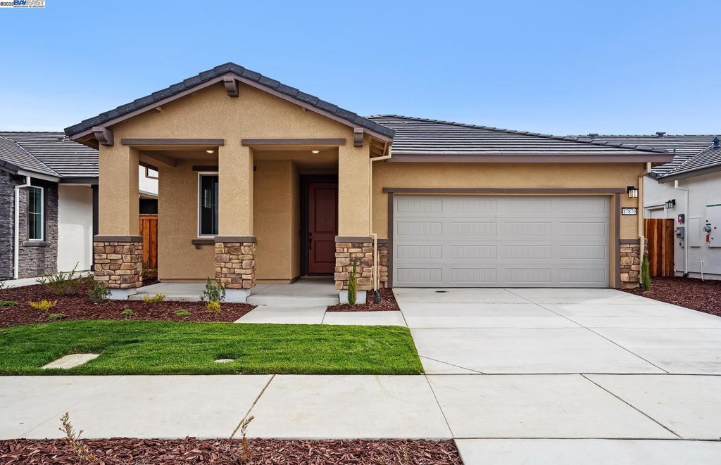 Del Webb at River Islands, in Lathrop, is a 55+, age-restricted, Active Adult community. The perfect Solitude floorplan features a spacious owners suite and walk-in closet. The gathering room joins the cafe for fun entertaining. The kitchen has a large island for family and friends to join you in the kitchen. Enjoy your private patio.