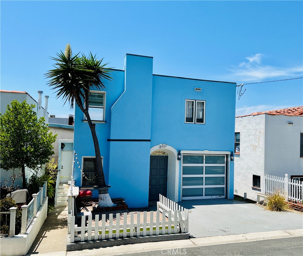 Classic Beach Bungalow living in the heart of Manhattan Beach Sand Section! Sweeping ocean views highlight this 2 bed, 2 bath, spacious abode with a massive balcony primed for entertaining & relaxing with a crystal blue ocean backdrop. Just a few blocks to the sand, strand and best surf spots in The South Bay... walking distance to all the best that North MB & El Porto have to offer.. bars, shops, restaurants & boutiques. This 2 level home is complete with washer/dryer, dishwasher, stove/oven, 2 "Decorative" fireplaces, attached 1-car garage plus driveway parking for one more vehicle. Easy access to LAX and freeways. An excellent score to get into an authentic beachy lifestyle!