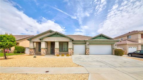 13868 Rosemary Street Hesperia CA 92344