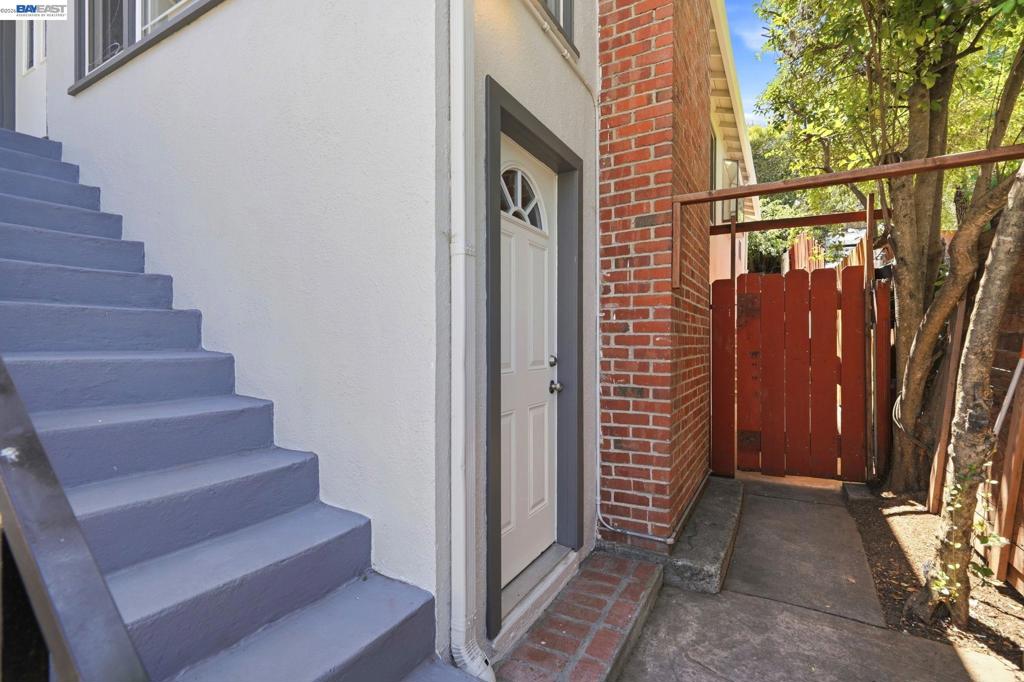 931 Hargus Ave