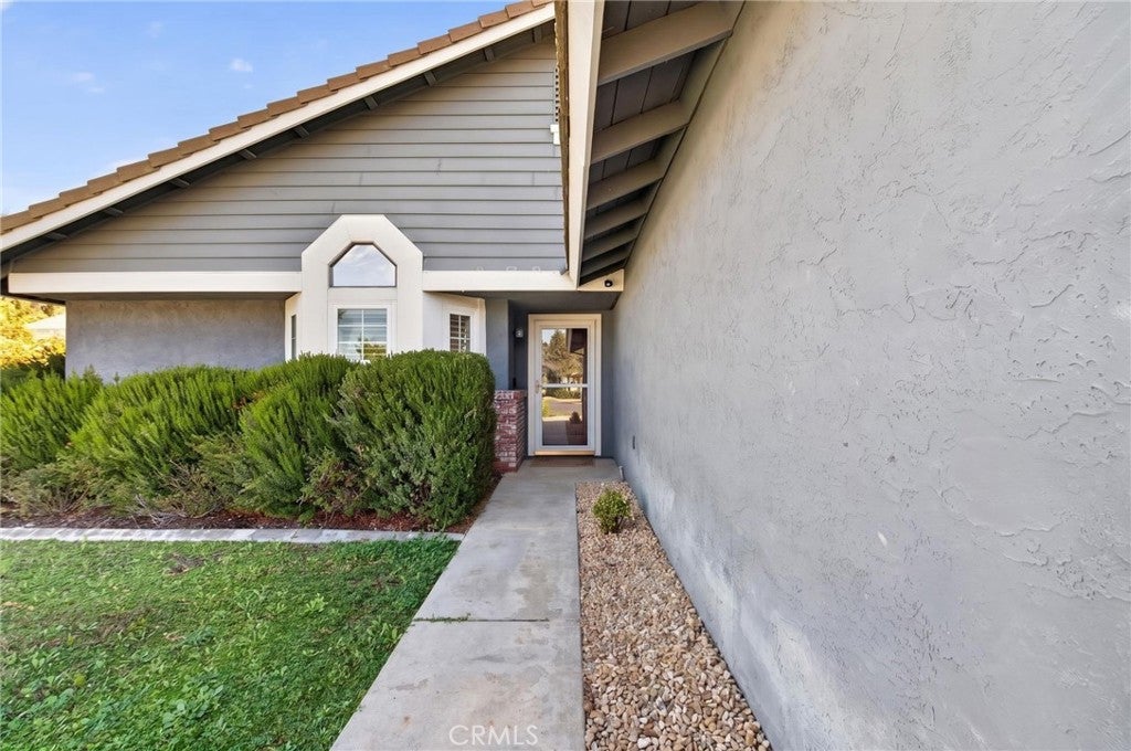 25998 Summer Dawn Court