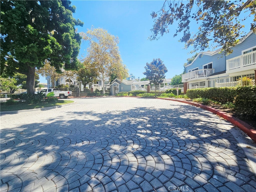 12864 Sycamore Village Dr.