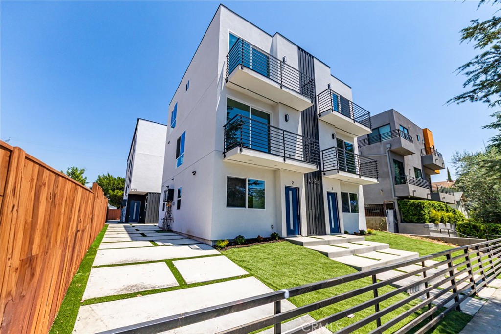 6700 Balboa Blvd is a massive brand-new construction 5-unit luxury townhome community in the heart of Lake Balboa. Just steps from Balboa Park, near the golf course, and completely NON-RENT-CONTROLLED! This trophy asset offers striking curb appeal on a rapidly evolving street and projects a strong 5.83% cap rate with minimal expenses, making it an ideal turnkey addition to any portfolio.
Each of the five oversized tri-level townhomes (1,524–1,721 SF) features 4 bedrooms with en-suite baths, expansive living areas, and high-end designer finishes throughout. Interiors include open-concept kitchens with oversized islands, modern cabinetry, stainless steel appliances, high ceilings, large closets, and spacious balconies off both living areas and bedrooms. Additional features include drought-tolerant landscaping, abundant natural light, and private garage parking accessed via a rear alley (preferred by tenants). The property is separately metered for all utilities and has no house meter, keeping utility expenses at zero. A 1-year builder's warranty provides added confidence for investors.
Lake Balboa is experiencing extremely low inventory, especially for new construction, contributing to consistently strong tenant demand and low projected vacancy. Located just minutes from the 80-acre Lake Balboa Park, the golf course, Ventura Blvd, and major job hubs like Kaiser Permanente and CSUN, this property is also surrounded by local hotspots like Salsa & Beer, House Roots Coffee, and The Drunken Crab. With quick access to the 101 and 405 freeways, this location offers unbeatable convenience.
A rare, low-maintenance, cash-flowing asset in a supply-constrained, highdemand Valley submarket. Schedule your private showing before it hits the
market.