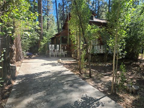 Photo of 42627 La Cerena Avenue, Big Bear Lake, CA 92315 (MLS # EV24138623)