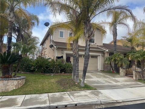 Photo of 28467 Falcon Crest Dr, Canyon Country, CA 91351 (MLS # GD26038646)