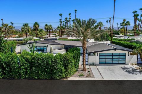 Photo of 1052 E Mesquite Avenue, Palm Springs, CA 92264 (MLS # 219105408PS)