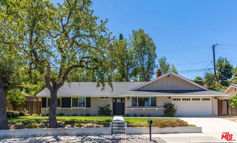 Photo of 104 Tarkio Street, Thousand Oaks, CA 91360 (MLS # 26848625)