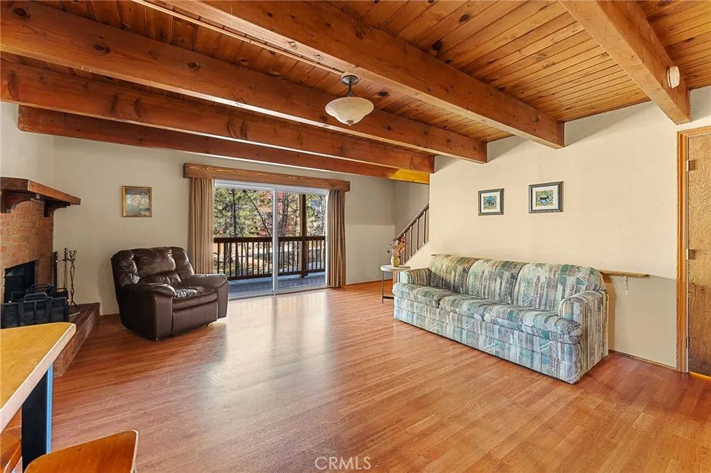 Running Springs, California 92382, United States, 3 Bedrooms Bedrooms, ,2 BathroomsBathrooms,Residential,Pending,182296