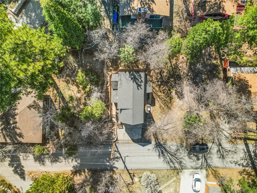 Running Springs, California 92382, United States, 3 Bedrooms Bedrooms, ,2 BathroomsBathrooms,Residential,Pending,182296