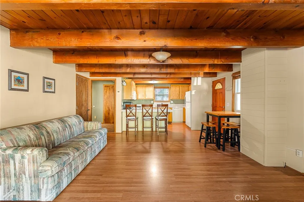 Running Springs, California 92382, United States, 3 Bedrooms Bedrooms, ,2 BathroomsBathrooms,Residential,Pending,182296