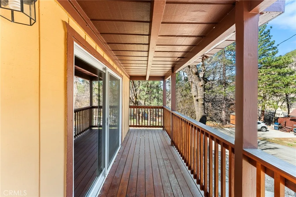 Running Springs, California 92382, United States, 3 Bedrooms Bedrooms, ,2 BathroomsBathrooms,Residential,Pending,182296