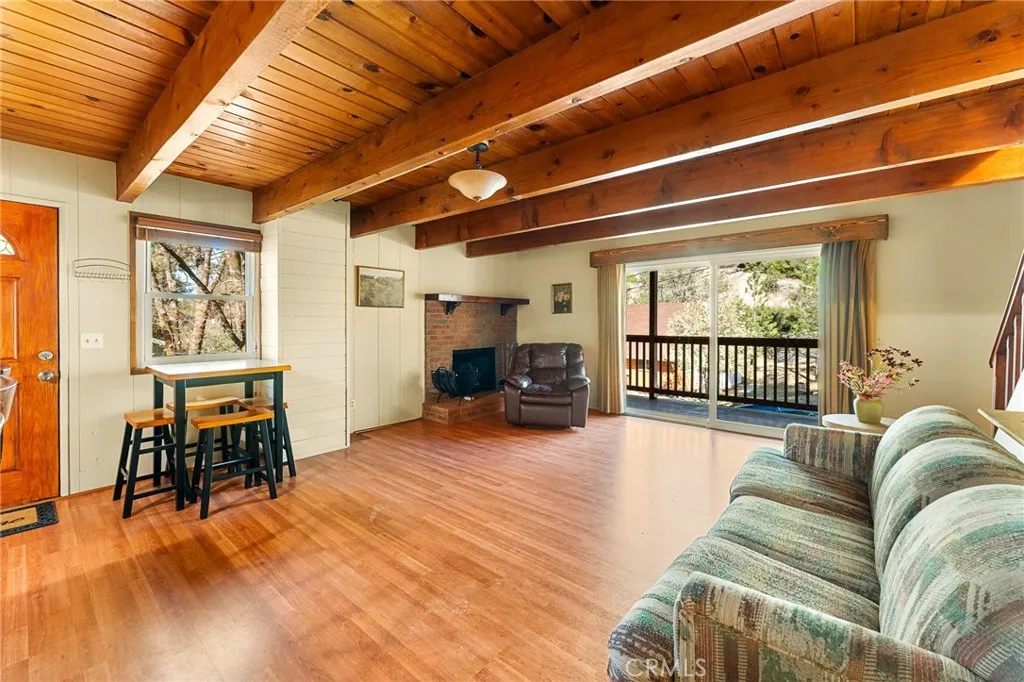 Running Springs, California 92382, United States, 3 Bedrooms Bedrooms, ,2 BathroomsBathrooms,Residential,Pending,182296