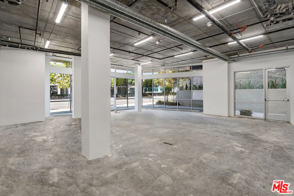 This retail/food/fitness space is located in the newly constructed 1400 Figueroa building, a mixed use project featuring luxury apartment units. It is located in the heart of Downtown Los Angeles, across from the LA Convention Center, LA Live, and Crypto.com Arena. The space includes access to a grease interceptor and shaft for kitchen food.