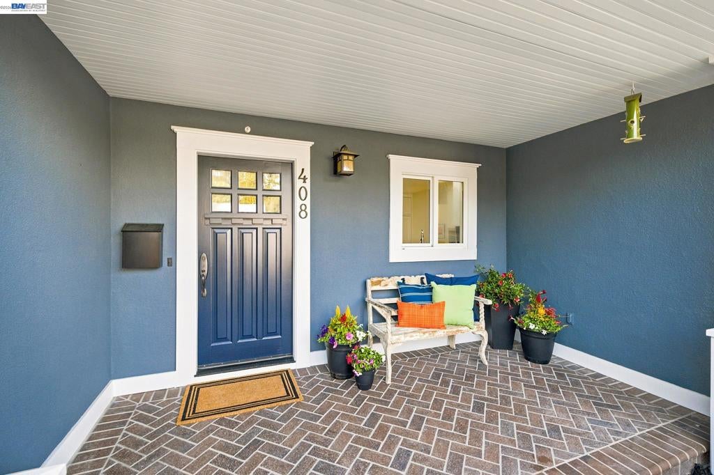 408 Amaral Cir