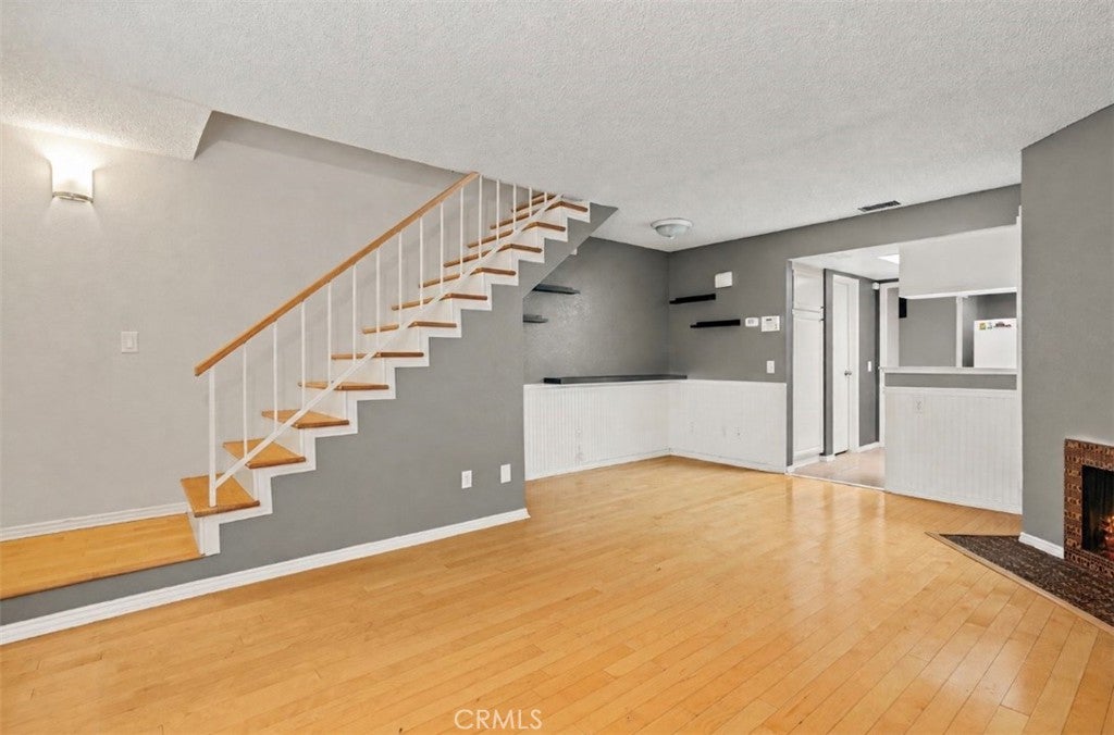 577 W 9th