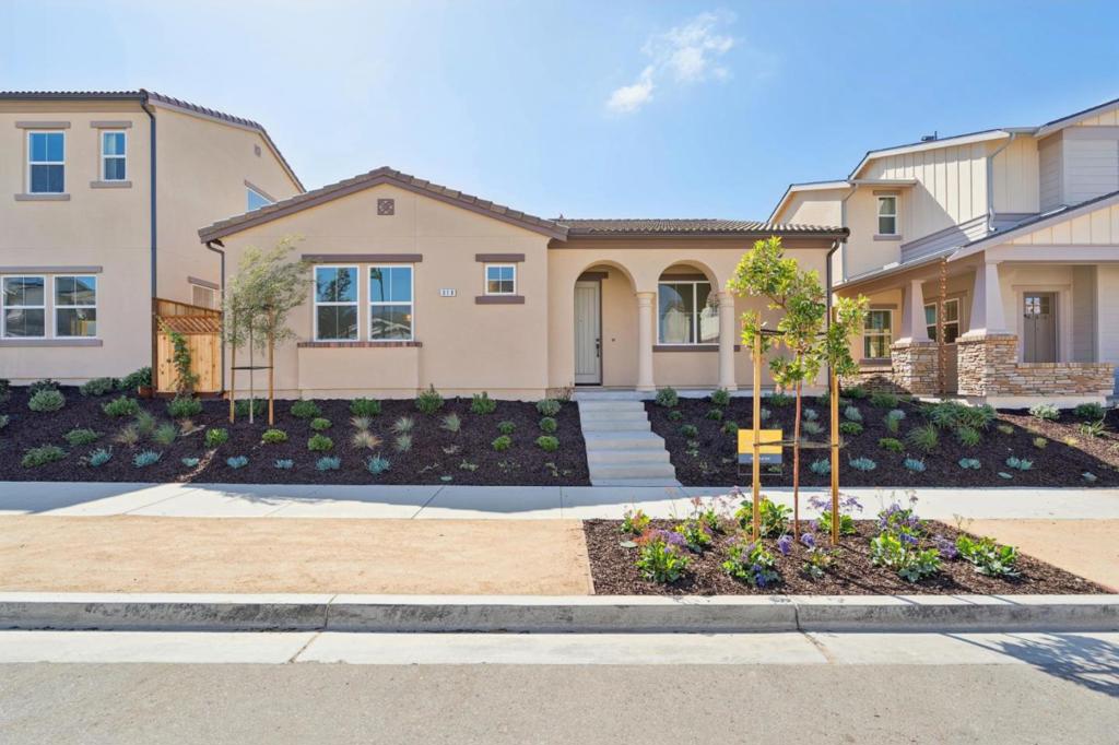 618 Santa Lucia Way