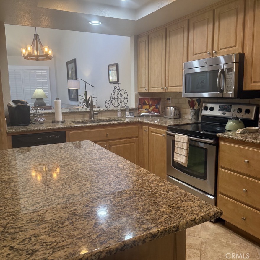 Palm Valley CC (32420) - Residential Lease