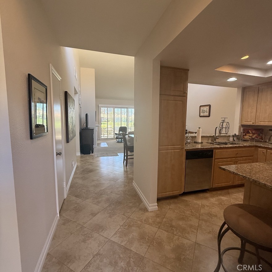 Palm Valley CC (32420) - Residential Lease