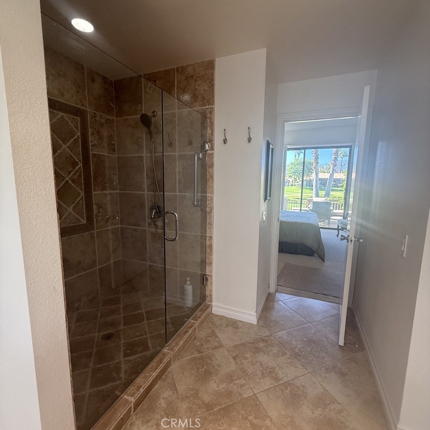 Palm Valley CC (32420) - Residential Lease