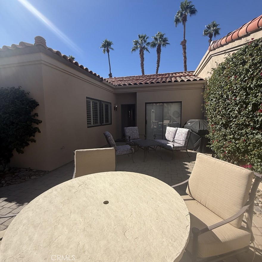 Palm Valley CC (32420) - Residential Lease